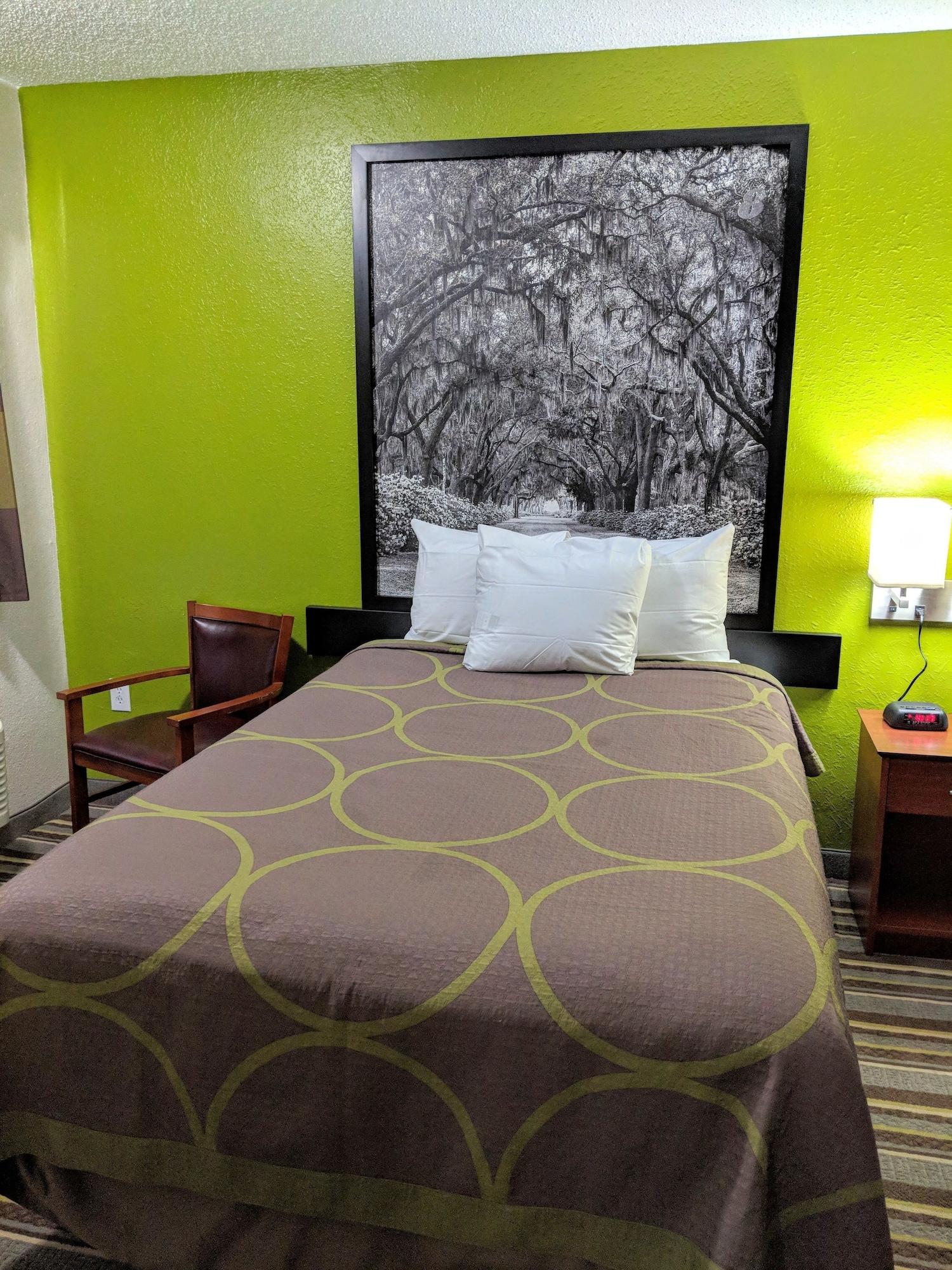 Super 8 By Wyndham Hotel Lake City