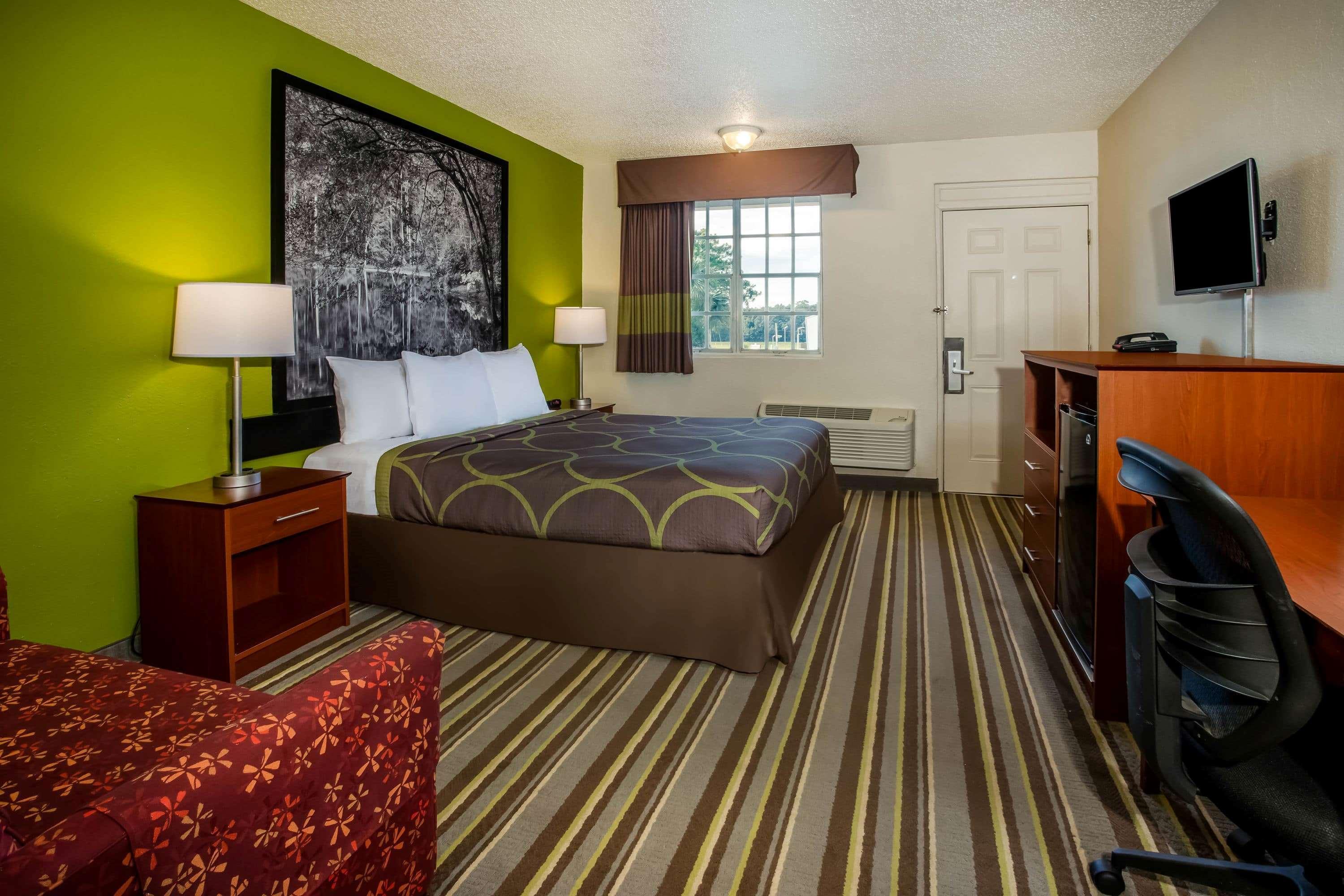 Super 8 By Wyndham *