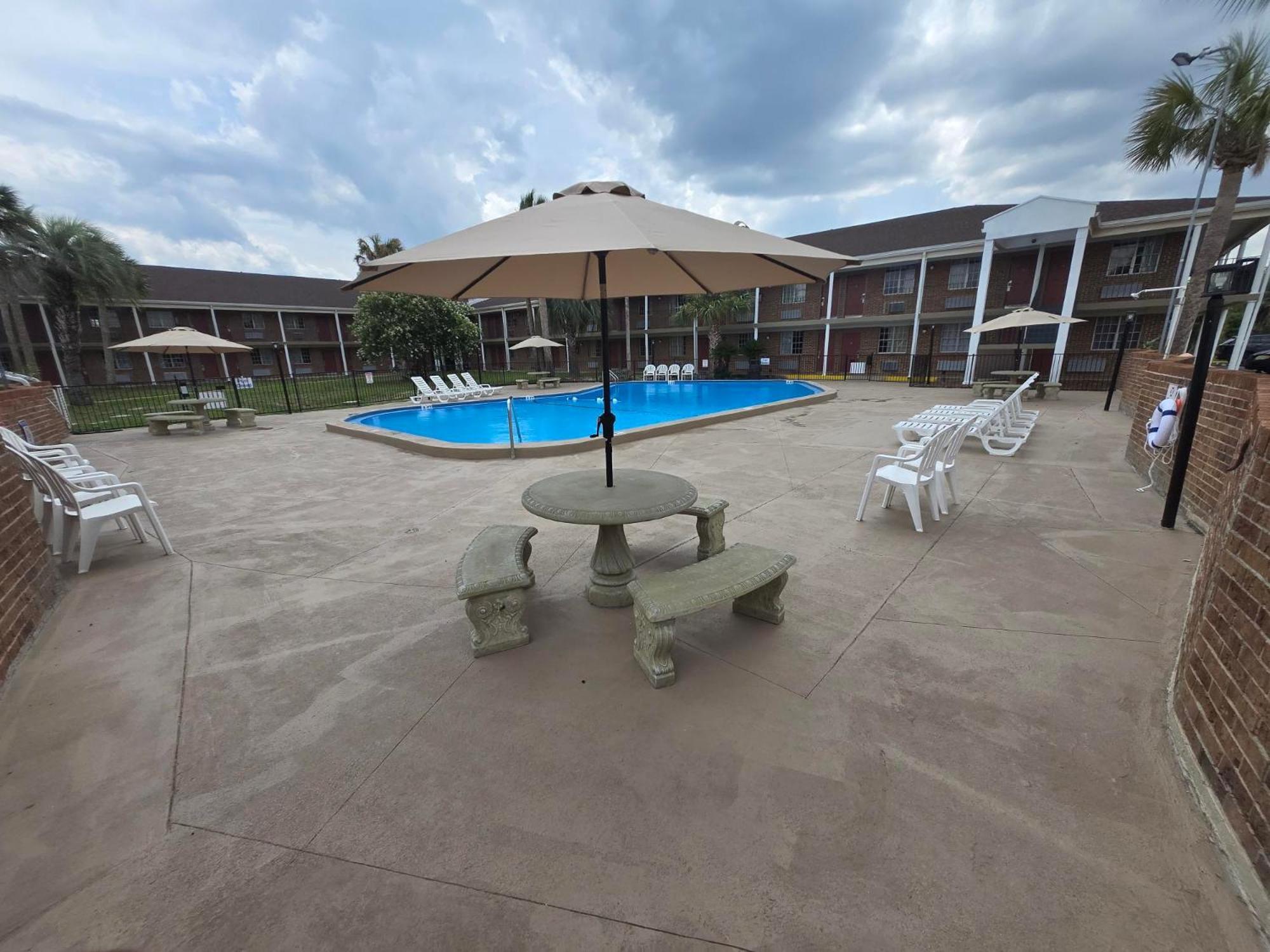 Super 8 By Wyndham * Lake City