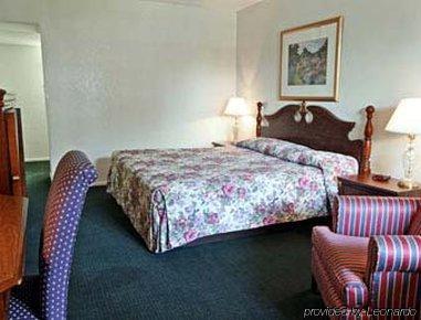 Super 8 By Wyndham * Lake City