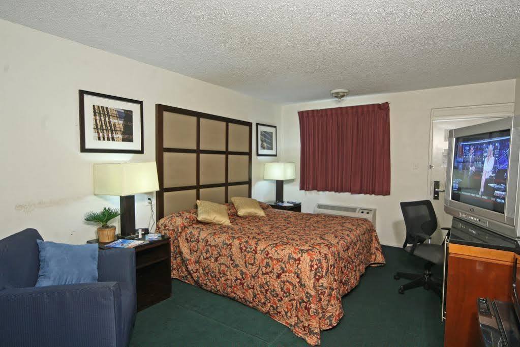 Super 8 By Wyndham